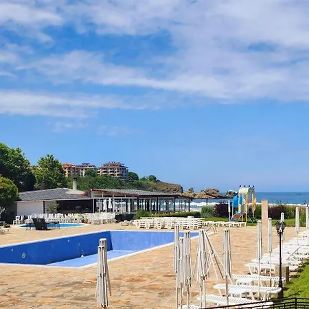 стела в к-с реджина маре Apartman