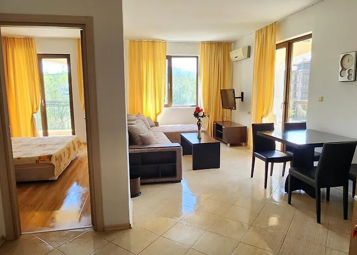 стела в к-с реджина маре Apartment Zarewo