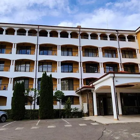 стела в к-с реджина маре Carewo