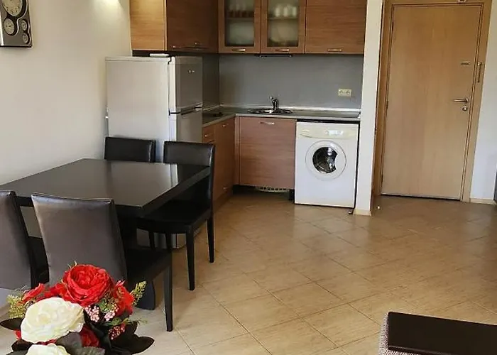 стела в к-с реджина маре 茨雷沃